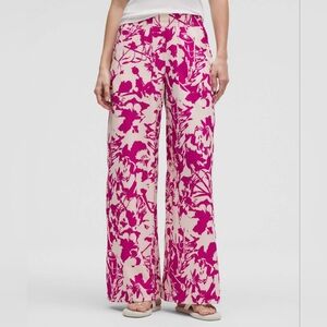 NWT RARE Lululemon Swift Mid-Rise Wide-Leg Pant Wildflower Geranium Pink  Sz 2